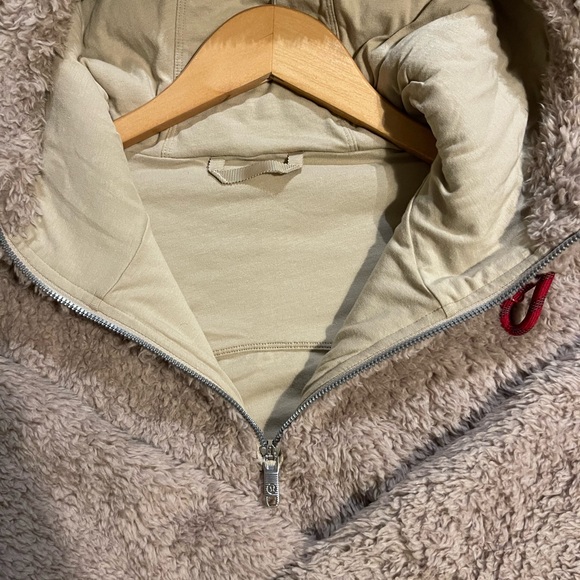 Lululemon Oh So Sherpa Sweater - Picture 4 of 4